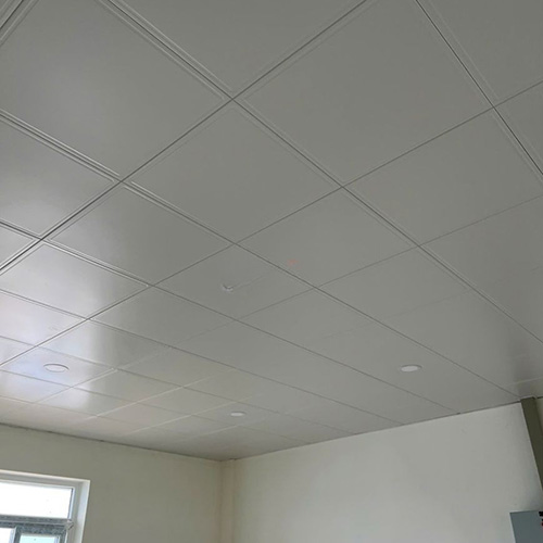 Trần Nhôm Deconta Tile Clip IN